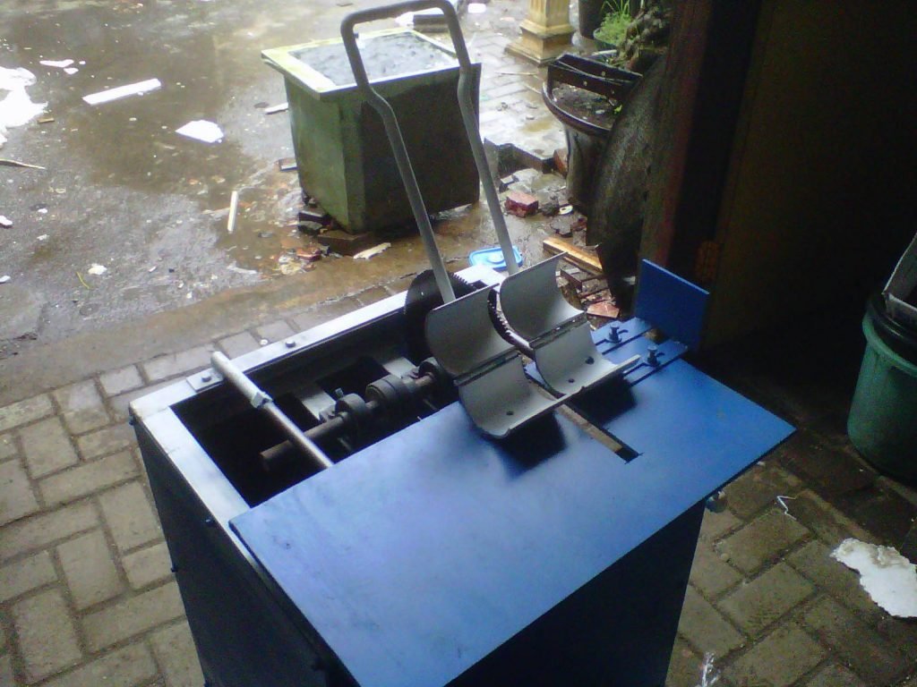 Mesin Pemotong Tusuk Sate
