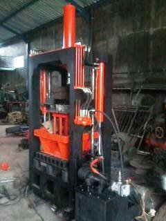 mesin cetak batako press hidrolik Graha Mesin